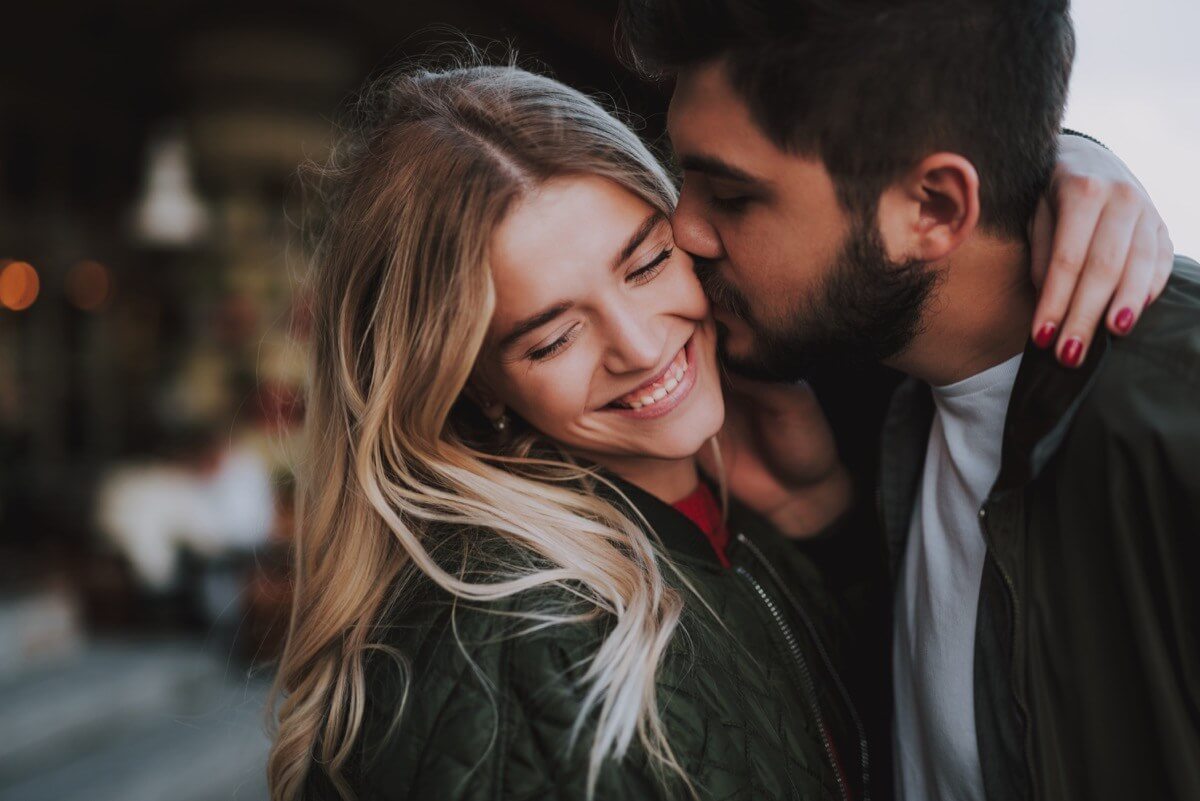 how-to-surprise-your-girlfriend-health-and-glow-2h-fit